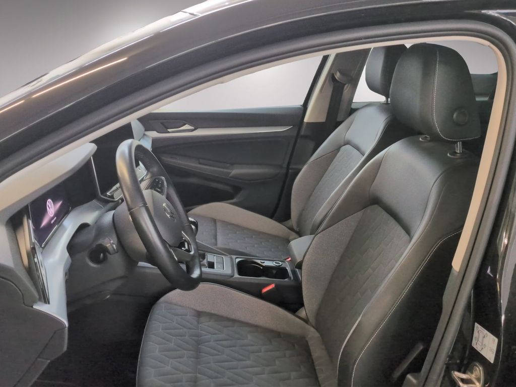 Volkswagen Golf 2025 г. Чёрный, пробег 29830 км