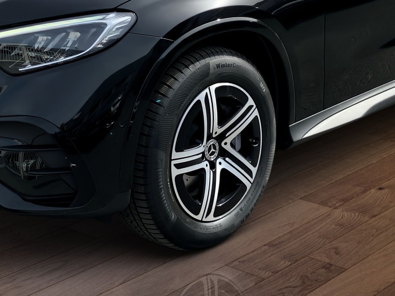 Mercedes-Benz GLC 220 2025 г. Чёрный, пробег 23530 км