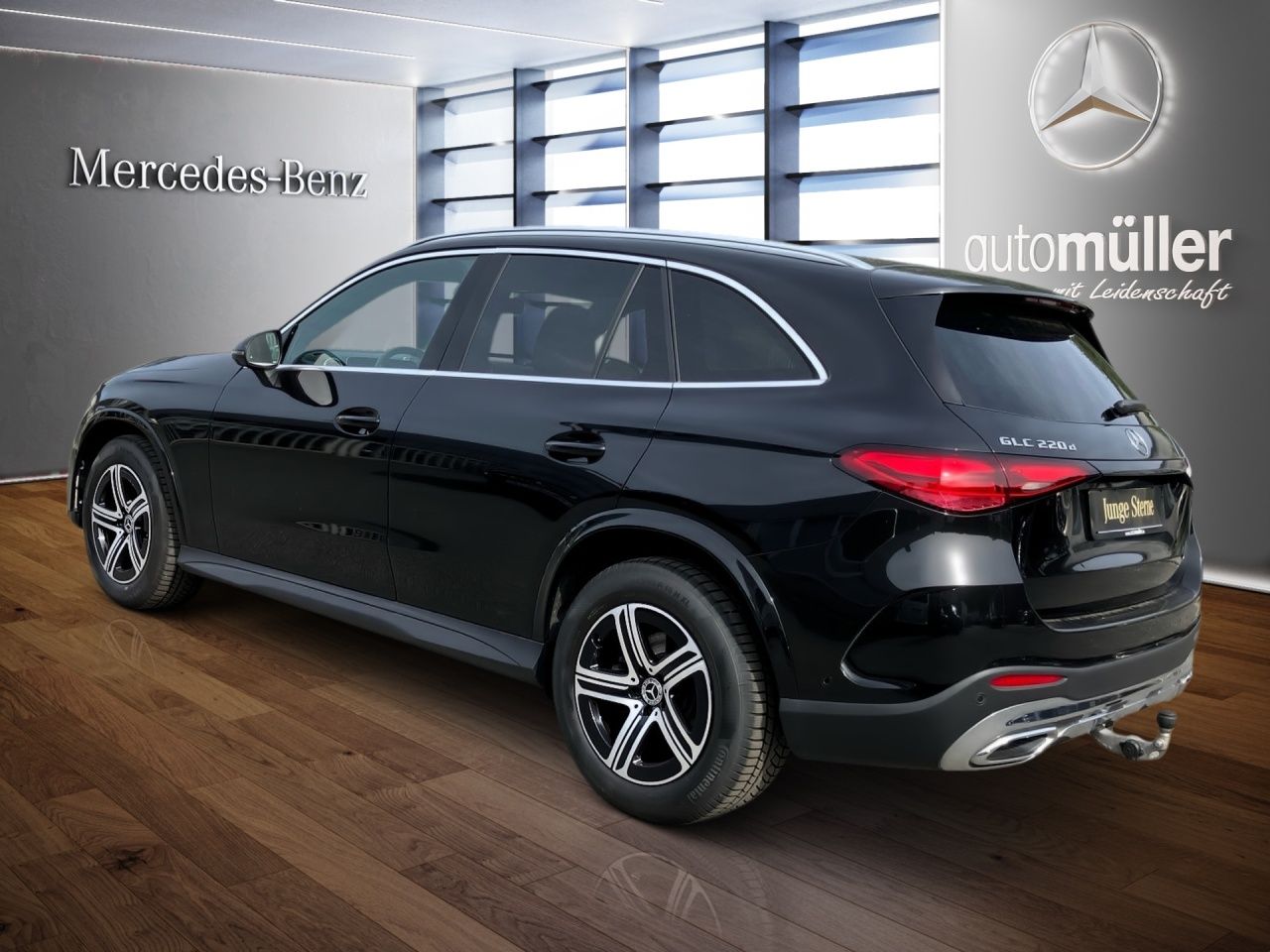 Mercedes-Benz GLC 220 2025 г. Чёрный, пробег 23530 км