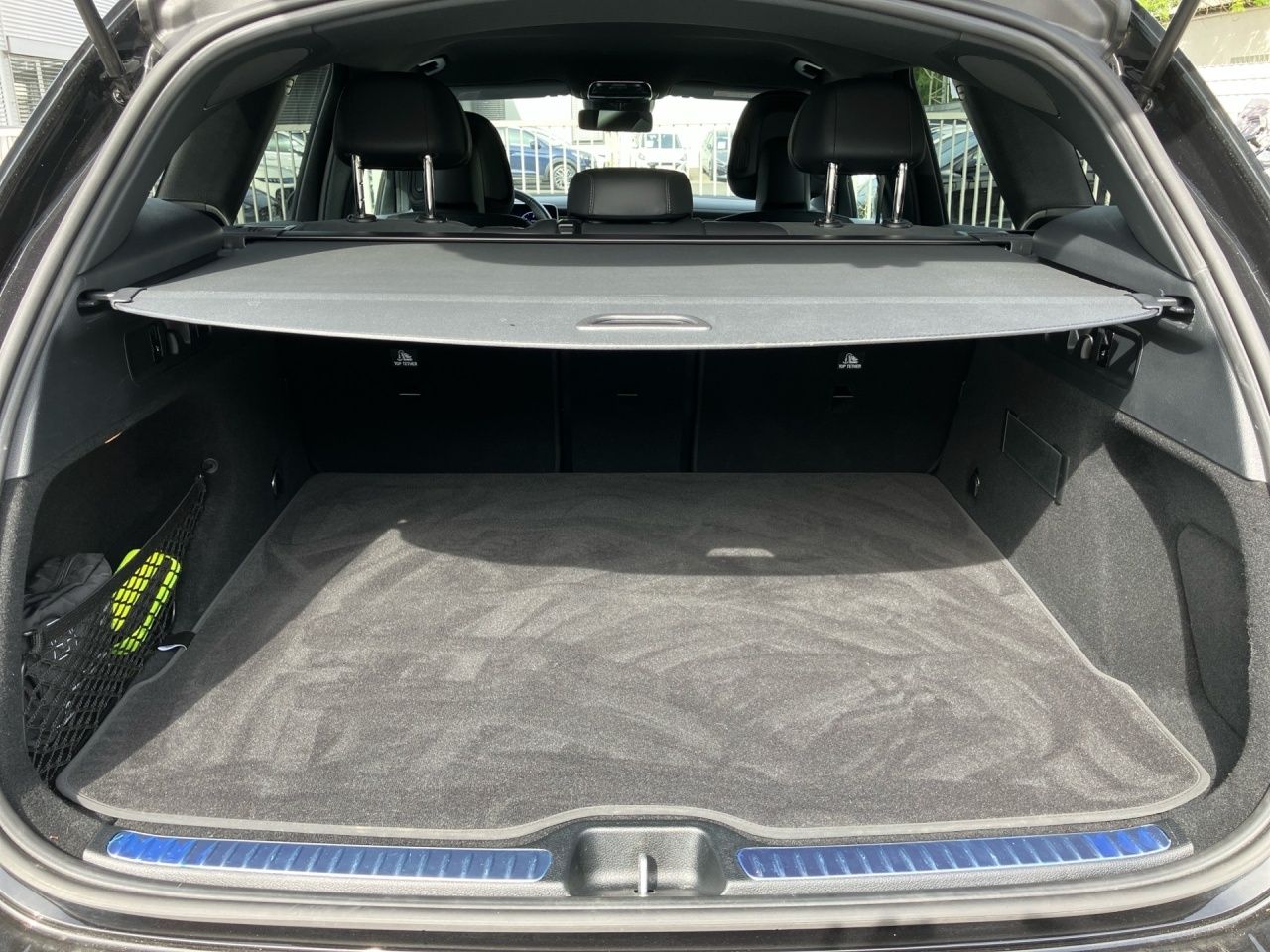 Mercedes-Benz GLC 220 2025 г. Чёрный, пробег 23530 км