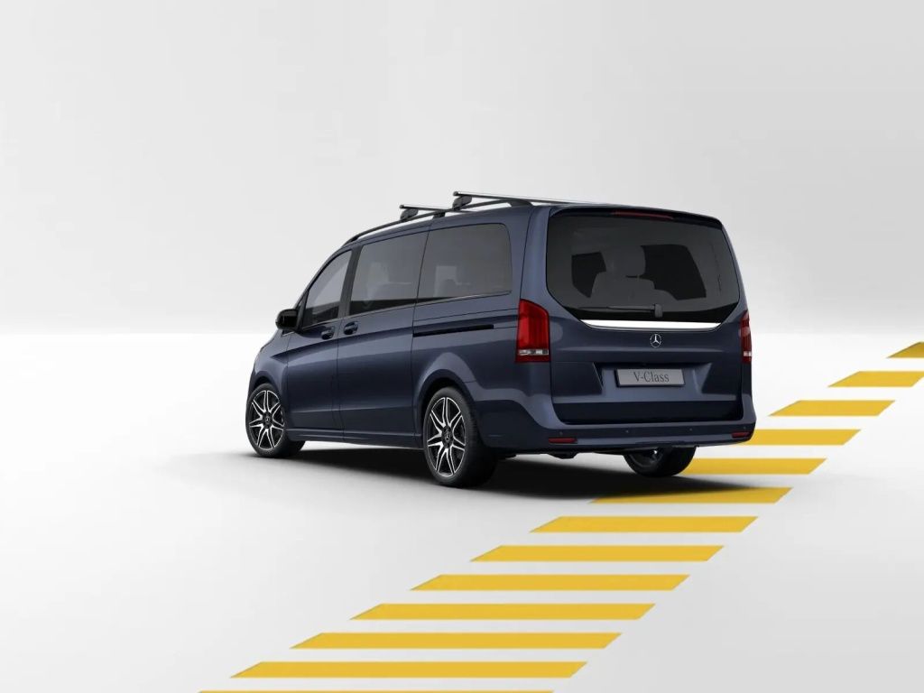 Mercedes-Benz V 250 2024 г. Синий, пробег 59797 км
