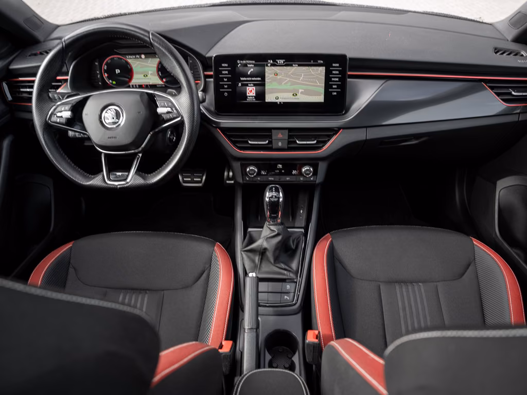 Skoda Scala 2023 г. Чёрный, пробег 51000 км