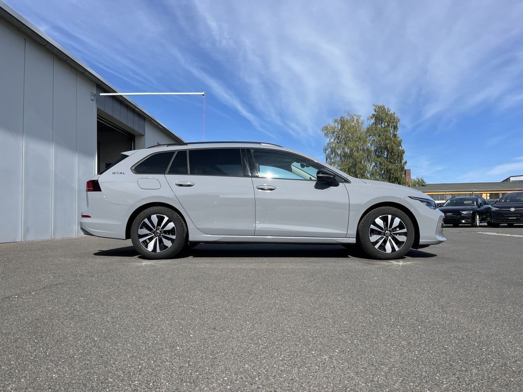 Volkswagen Golf 2025 г. Серый, пробег 24328 км