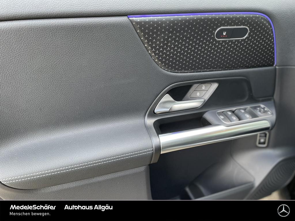Mercedes-Benz GLA 200 2026 г. Чёрный, пробег 9000 км