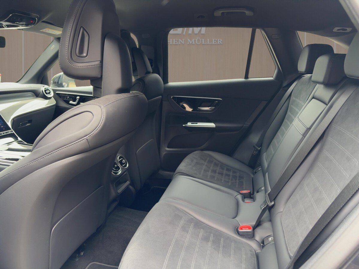 Mercedes-Benz GLC 220 2025 г. Серый, пробег 32108 км