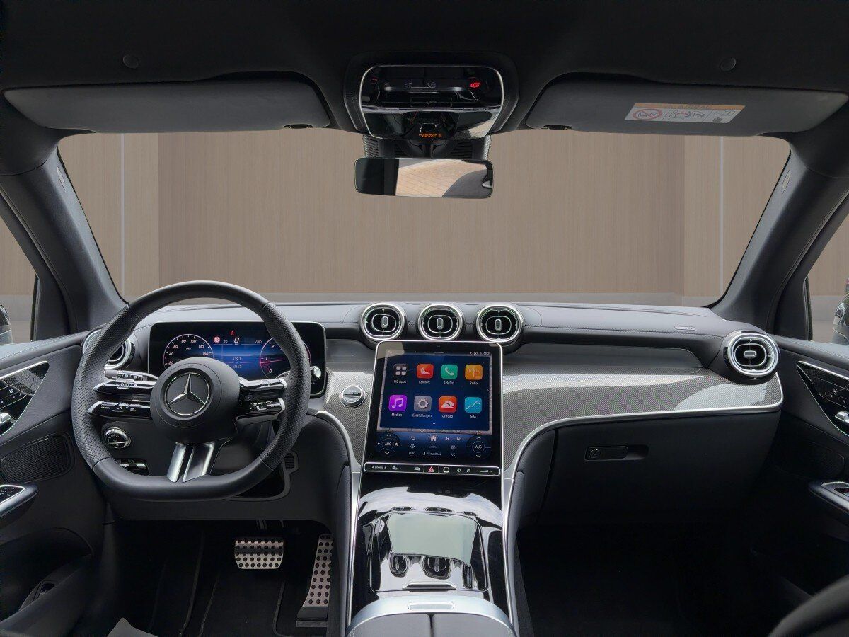 Mercedes-Benz GLC 220 2025 г. Серый, пробег 32108 км