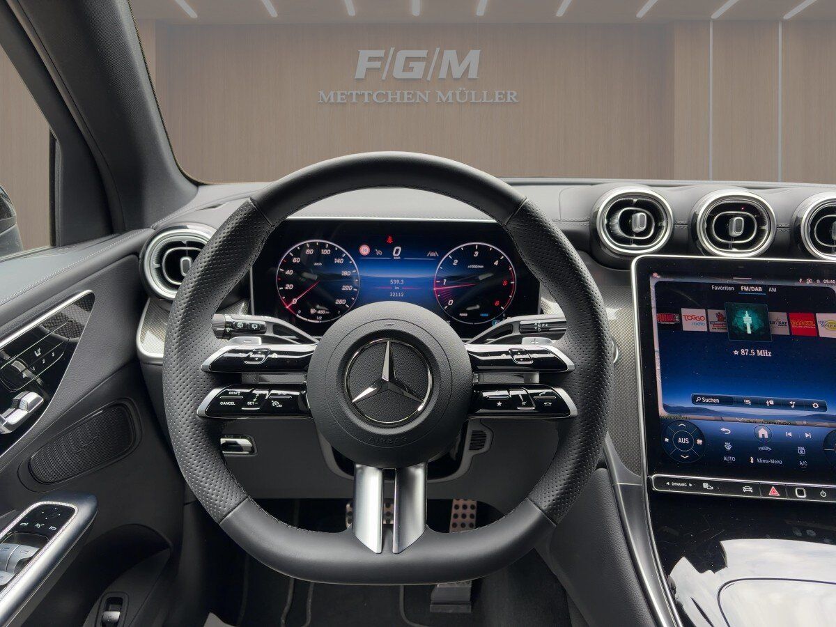 Mercedes-Benz GLC 220 2025 г. Серый, пробег 32108 км
