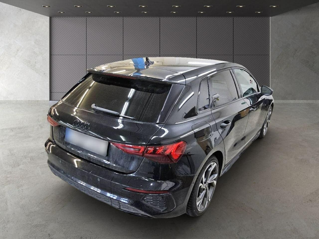 Audi A3 2022 г. Чёрный, пробег 52580 км