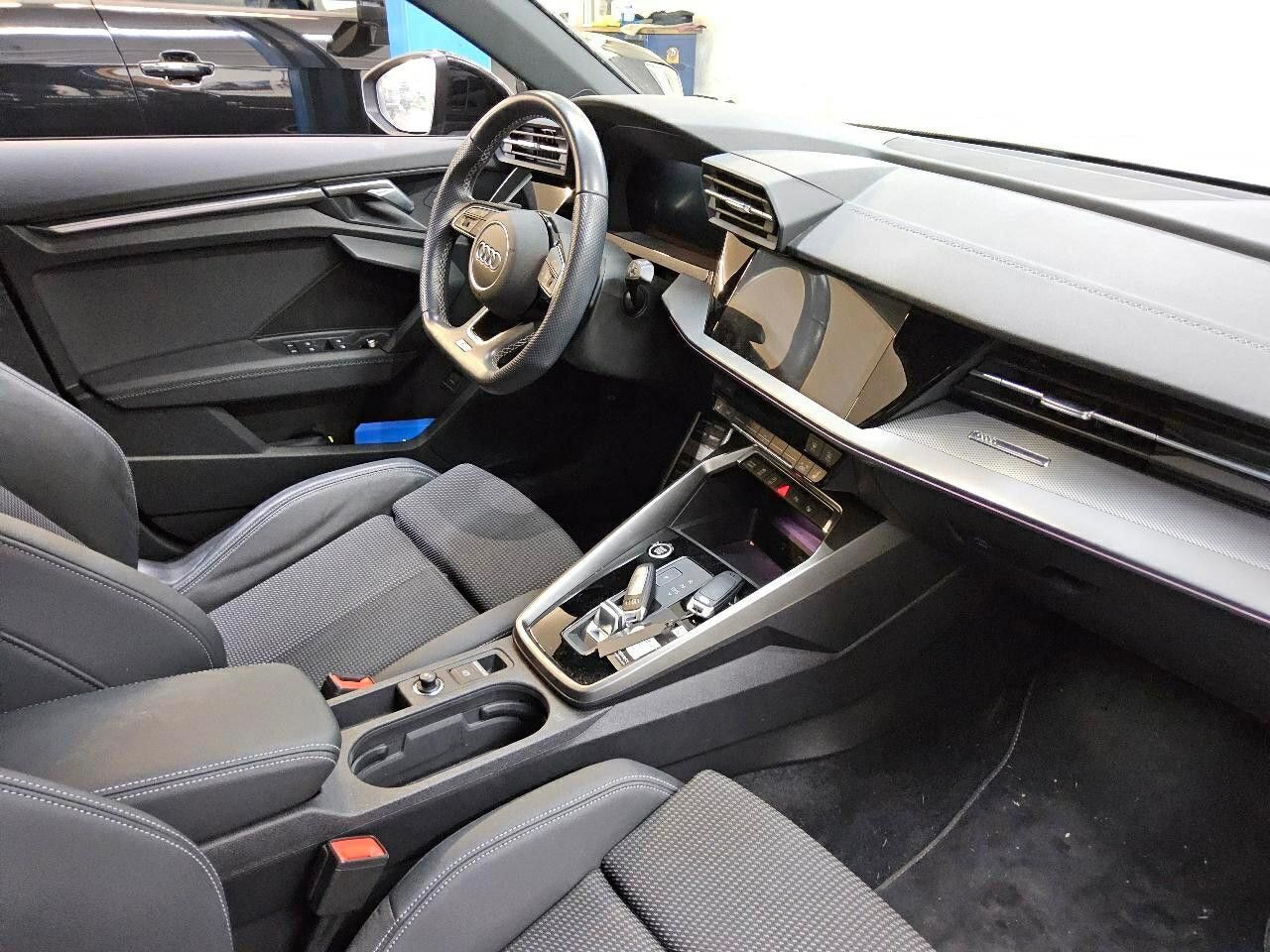 Audi A3 2022 г. Чёрный, пробег 52580 км