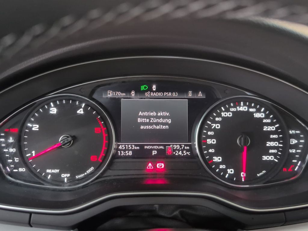 Audi A4 2023 г. Чёрный, пробег 45190 км