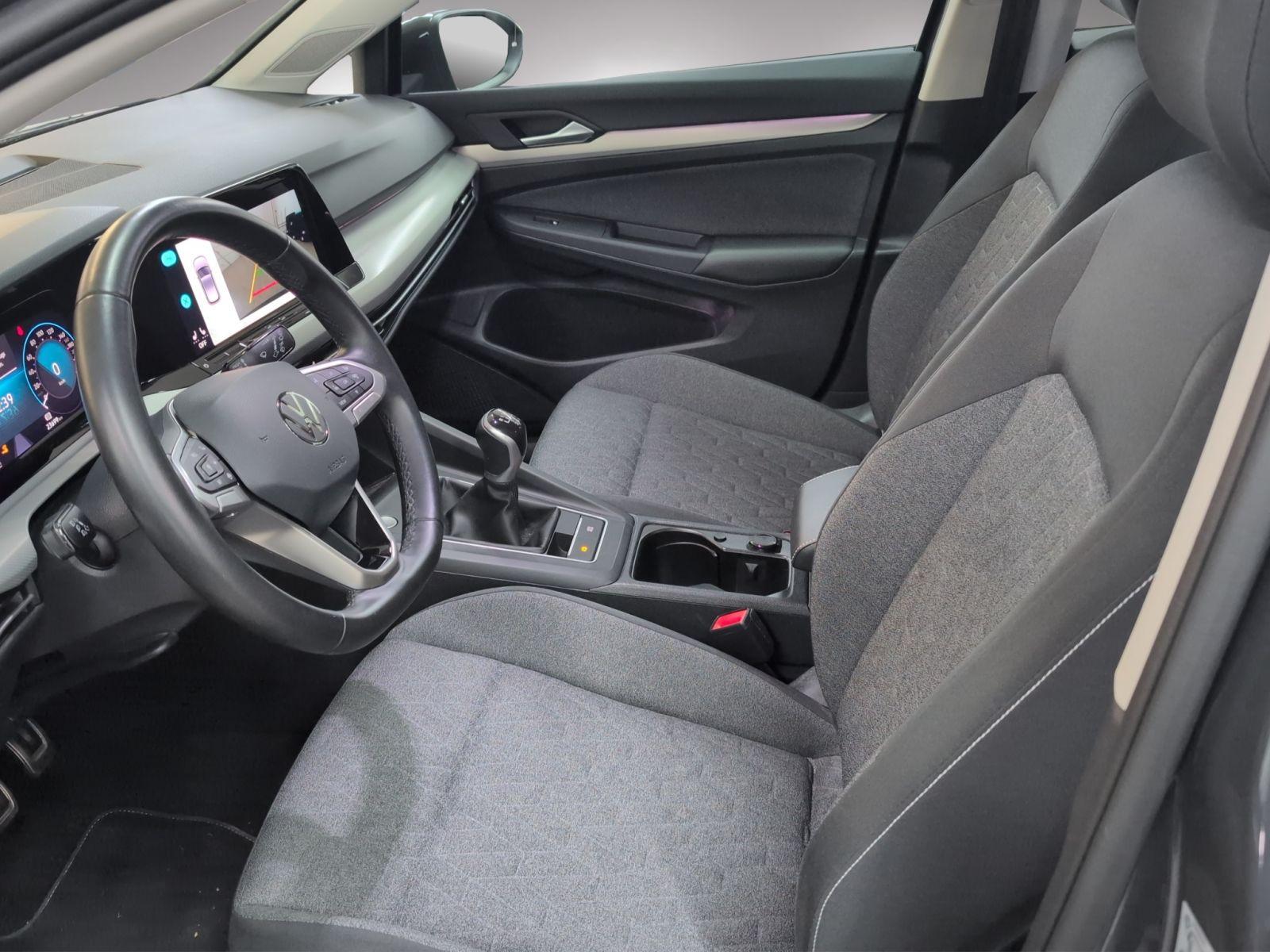 Volkswagen Golf 2024 г. Серый, пробег 23730 км