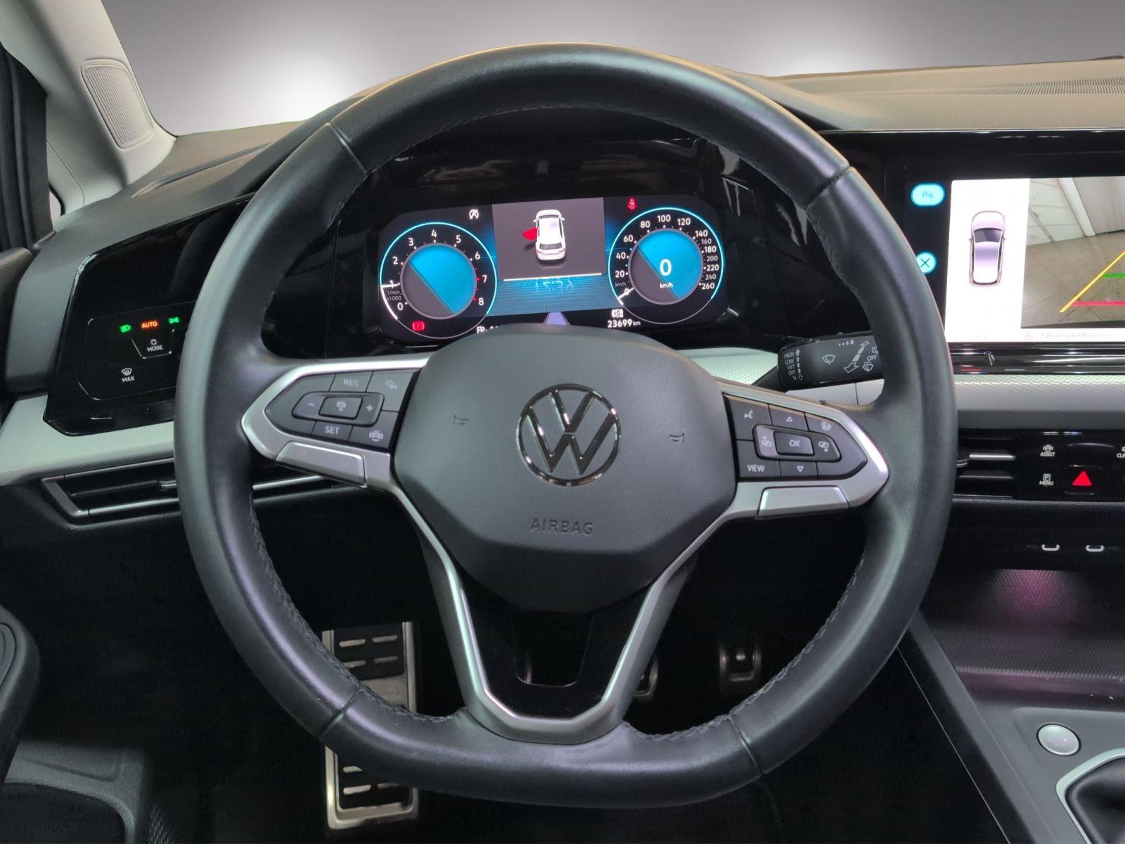 Volkswagen Golf 2024 г. Серый, пробег 23730 км