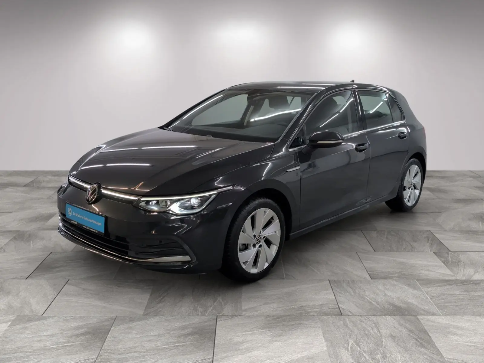 Volkswagen Golf 2024 г. Серый, пробег 46440 км