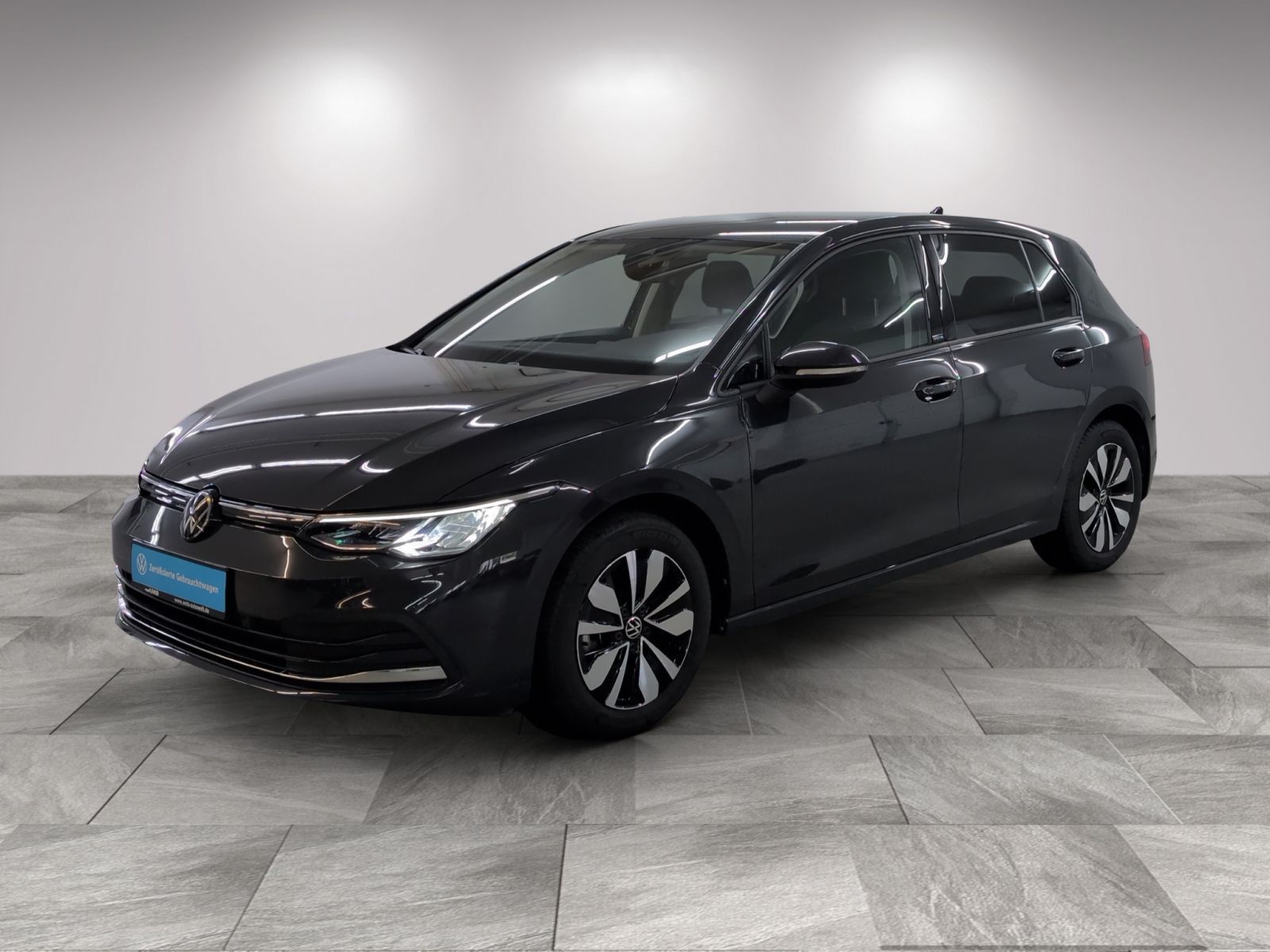 Volkswagen Golf 2024 г. Серый, пробег 22280 км