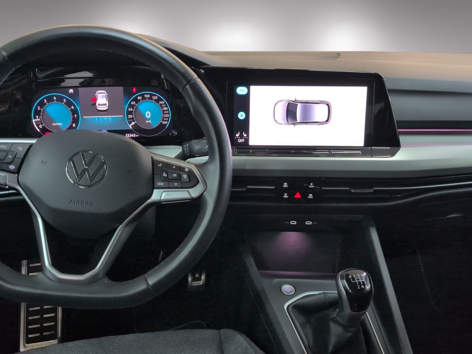 Volkswagen Golf 2024 г. Серый, пробег 22280 км
