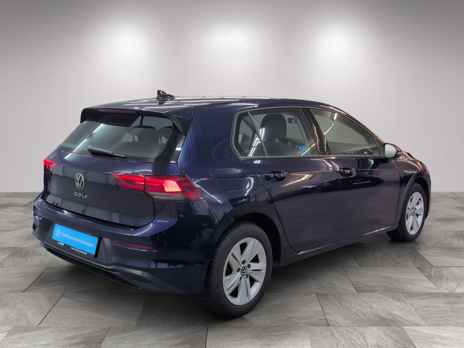 Volkswagen Golf 2024 г. Синий, пробег 51610 км