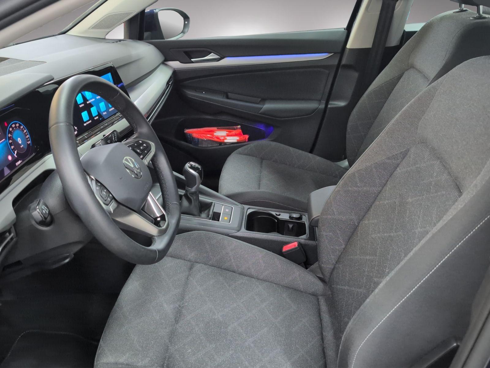 Volkswagen Golf 2024 г. Синий, пробег 51610 км