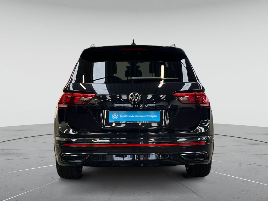 Volkswagen Tiguan 2023 г. Чёрный, пробег 45742 км