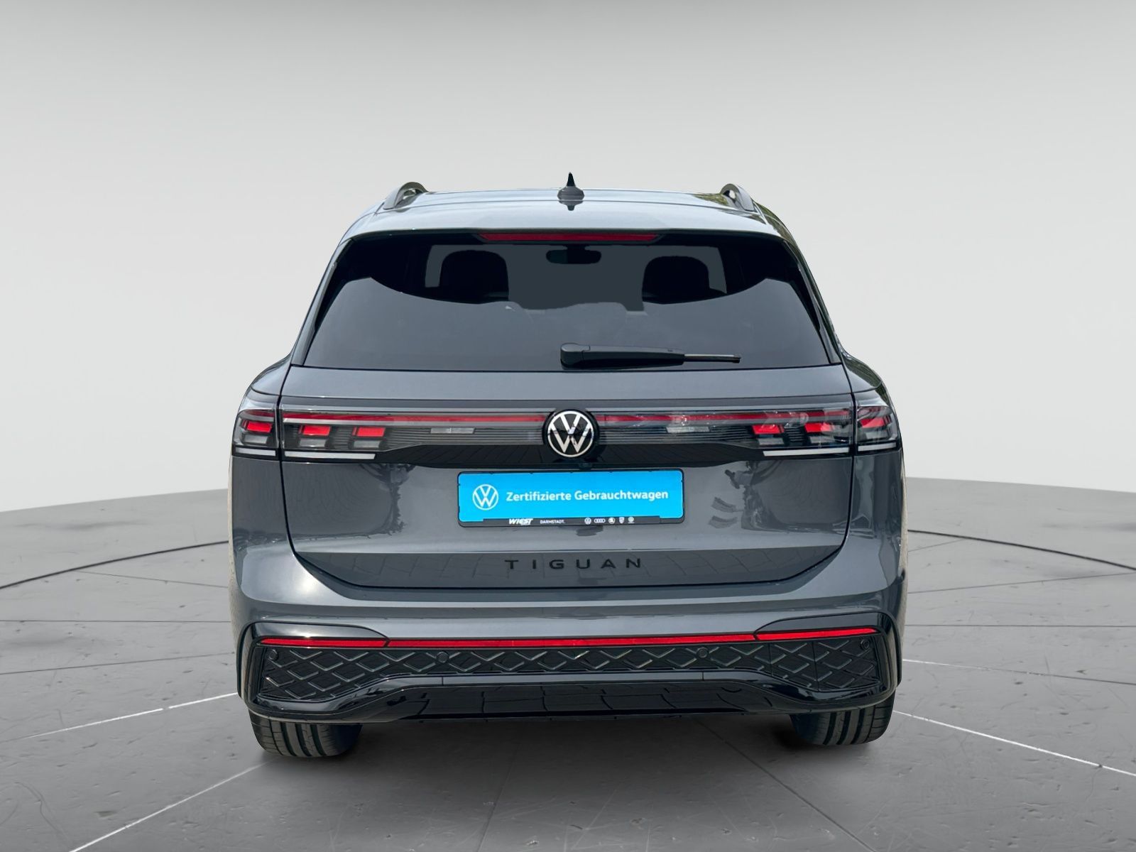 Volkswagen Tiguan 2026 г. Серый, пробег 6789 км