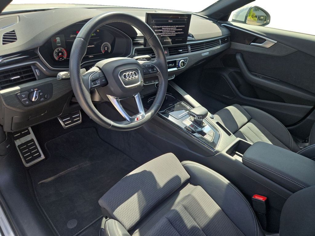Audi A4 2023 г. Белый, пробег 47611 км