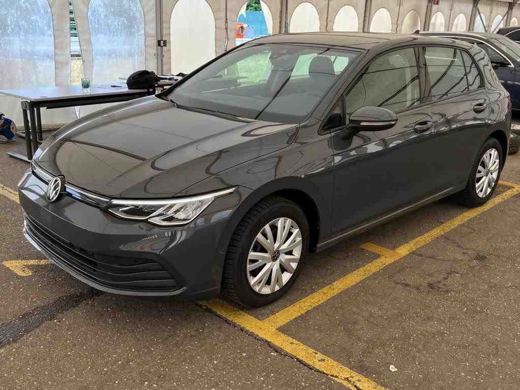 Volkswagen Golf 2024 г. Серый, пробег 50000 км