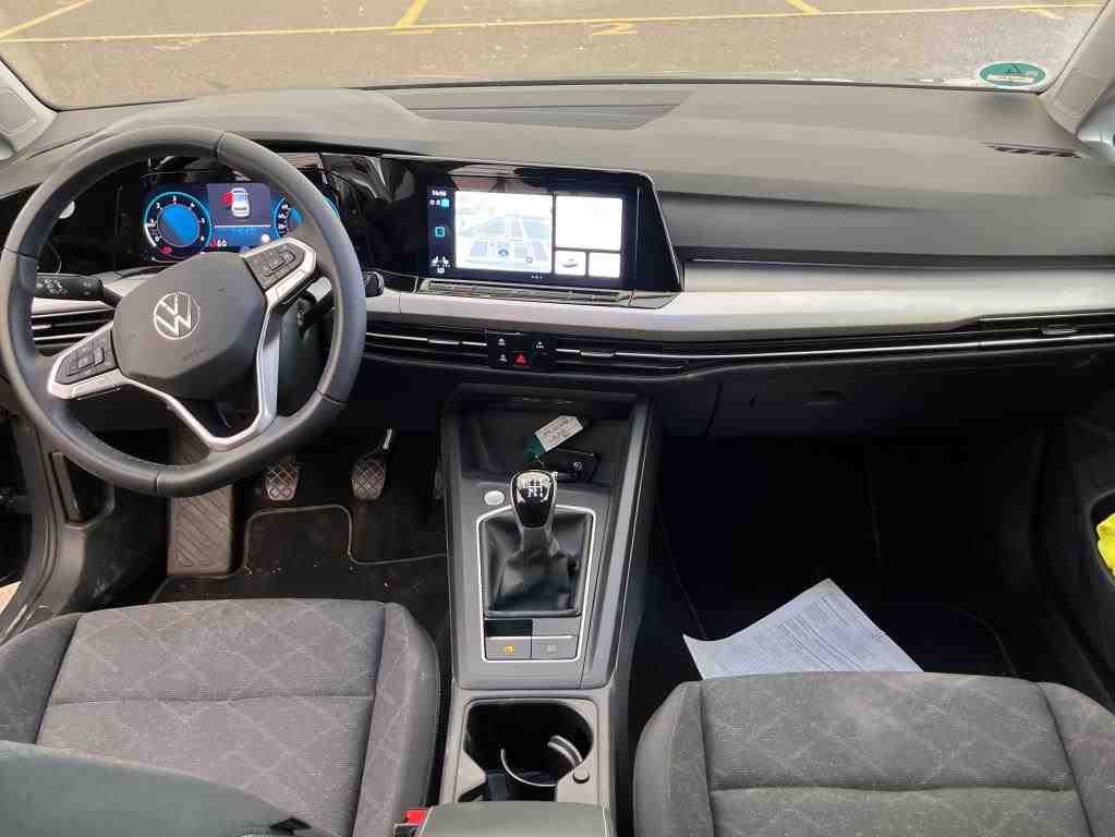 Volkswagen Golf 2024 г. Серый, пробег 50000 км