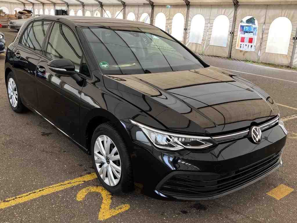 Volkswagen Golf 2024 г. Чёрный, пробег 33970 км