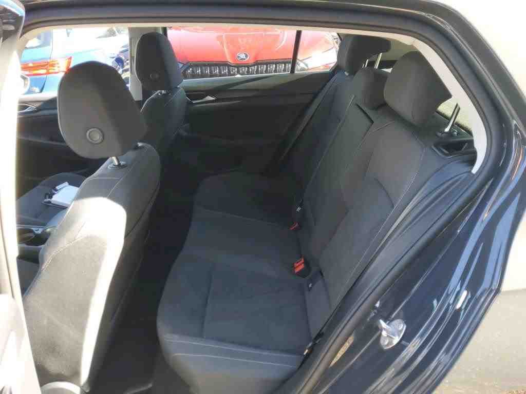 Volkswagen Golf 2024 г. Серый, пробег 39450 км