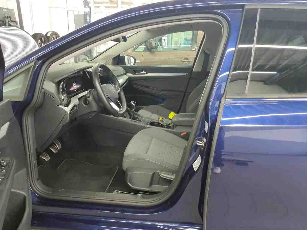 Volkswagen Golf 2024 г. Синий, пробег 12430 км