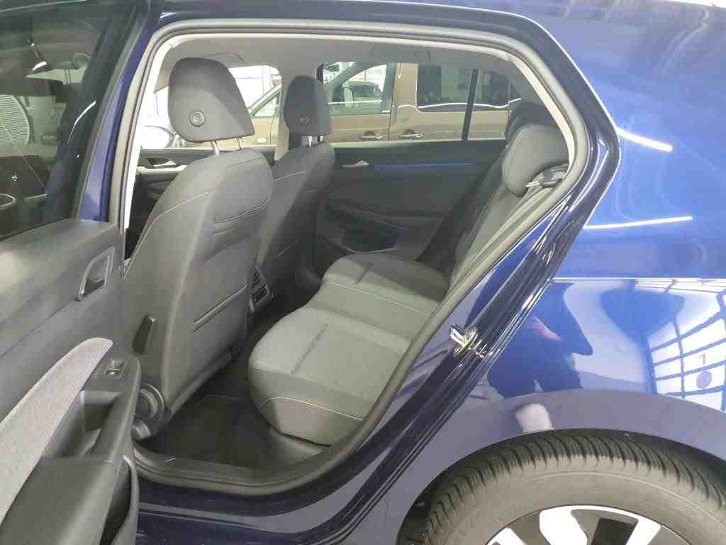 Volkswagen Golf 2024 г. Синий, пробег 12430 км