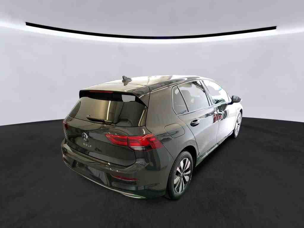 Volkswagen Golf 2024 г. Серый, пробег 21470 км