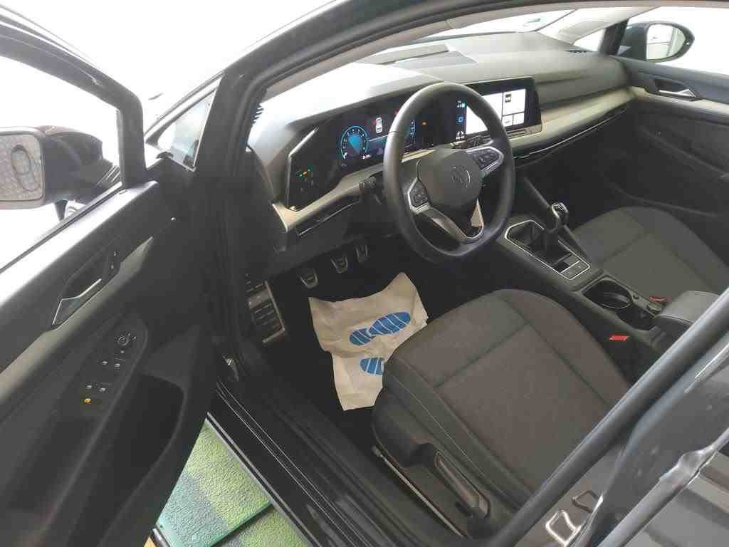 Volkswagen Golf 2024 г. Серый, пробег 21470 км