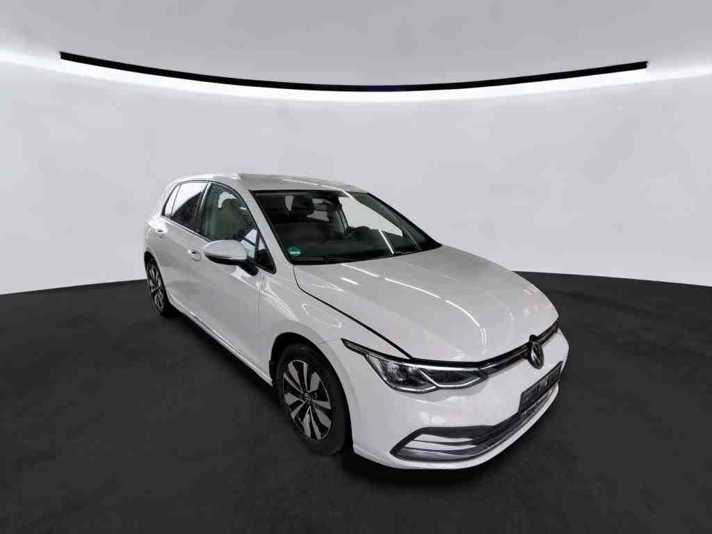Volkswagen Golf 2024 г. Белый, пробег 23510 км