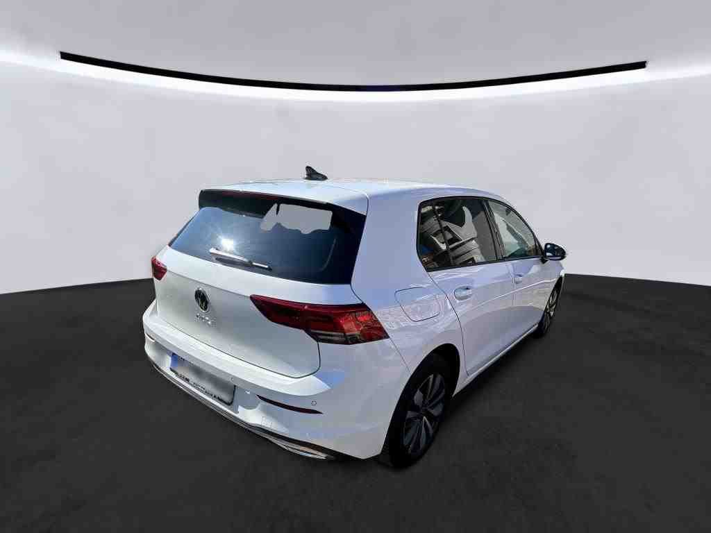Volkswagen Golf 2024 г. Белый, пробег 38510 км