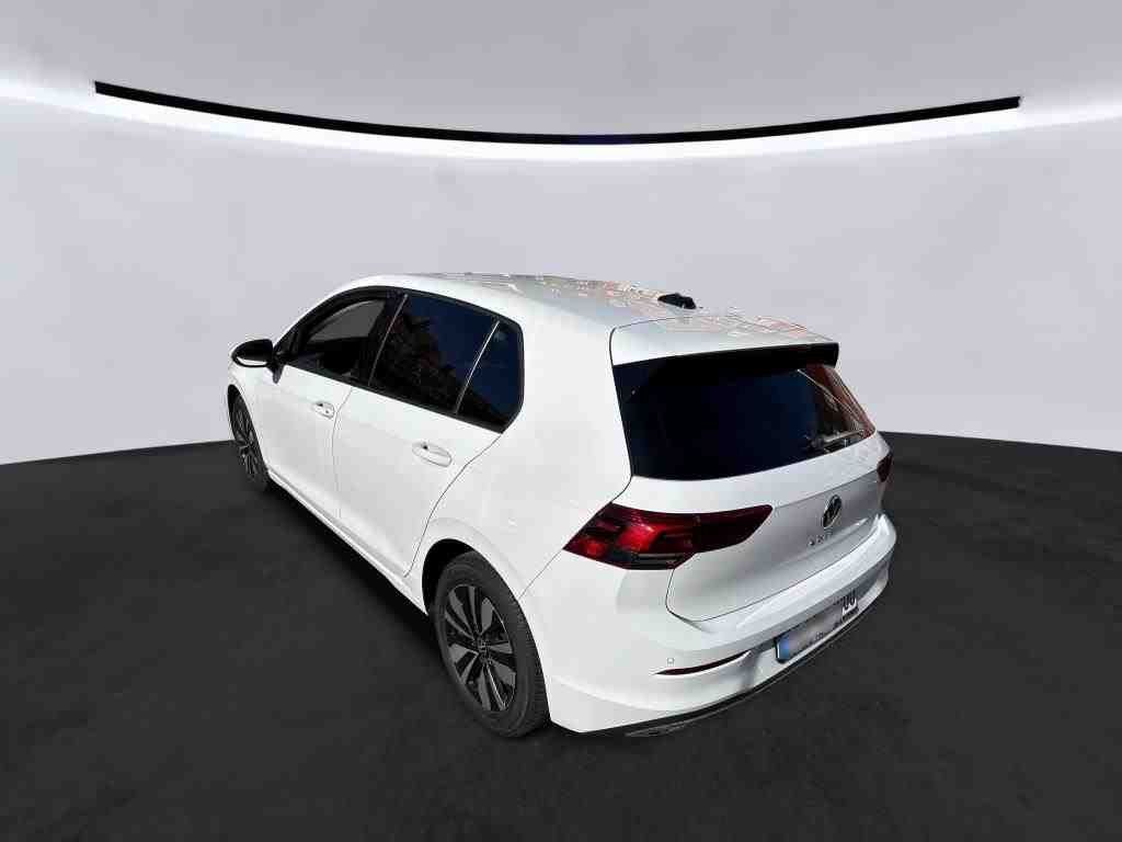 Volkswagen Golf 2024 г. Белый, пробег 38510 км