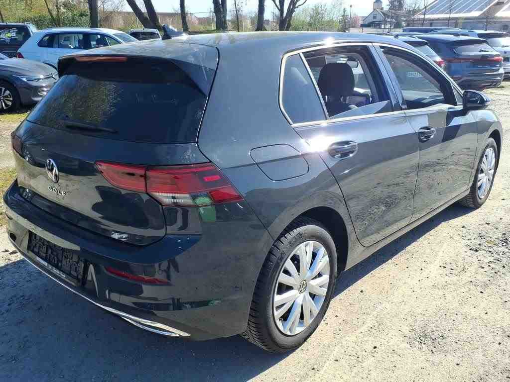 Volkswagen Golf 2024 г. Серый, пробег 28810 км