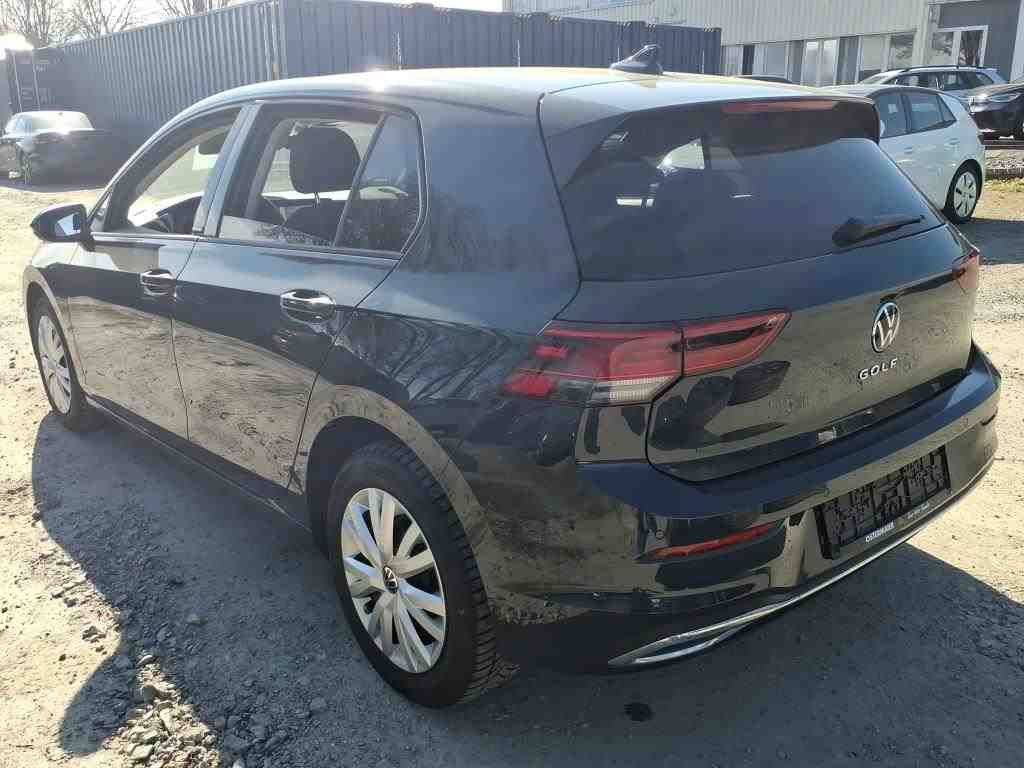Volkswagen Golf 2024 г. Серый, пробег 28810 км