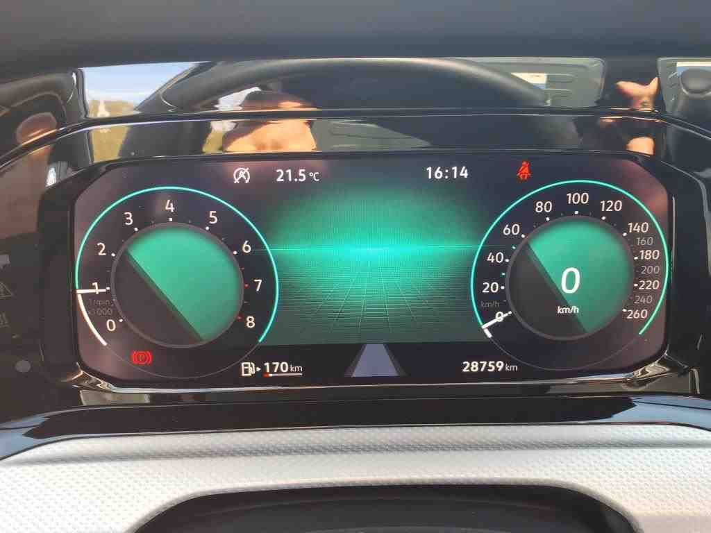 Volkswagen Golf 2024 г. Серый, пробег 28810 км