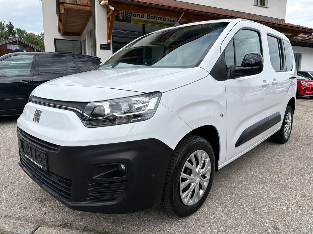 Fiat Doblo 2023 г. Белый, пробег 31000 км