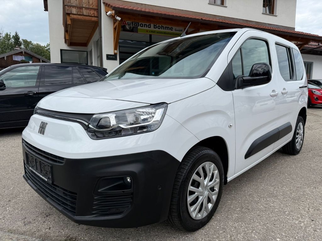 Fiat Doblo 2023 г. Белый, пробег 31000 км