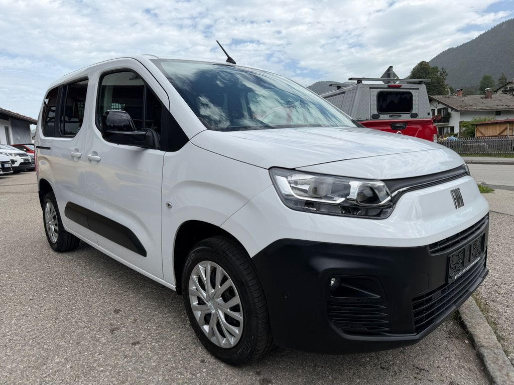 Fiat Doblo 2023 г. Белый, пробег 31000 км
