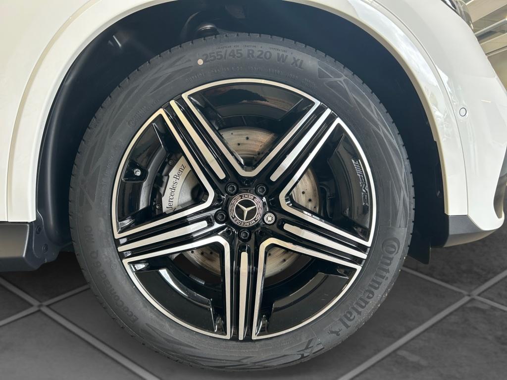 Mercedes-Benz GLC 200 2026 г. Белый, пробег 6100 км