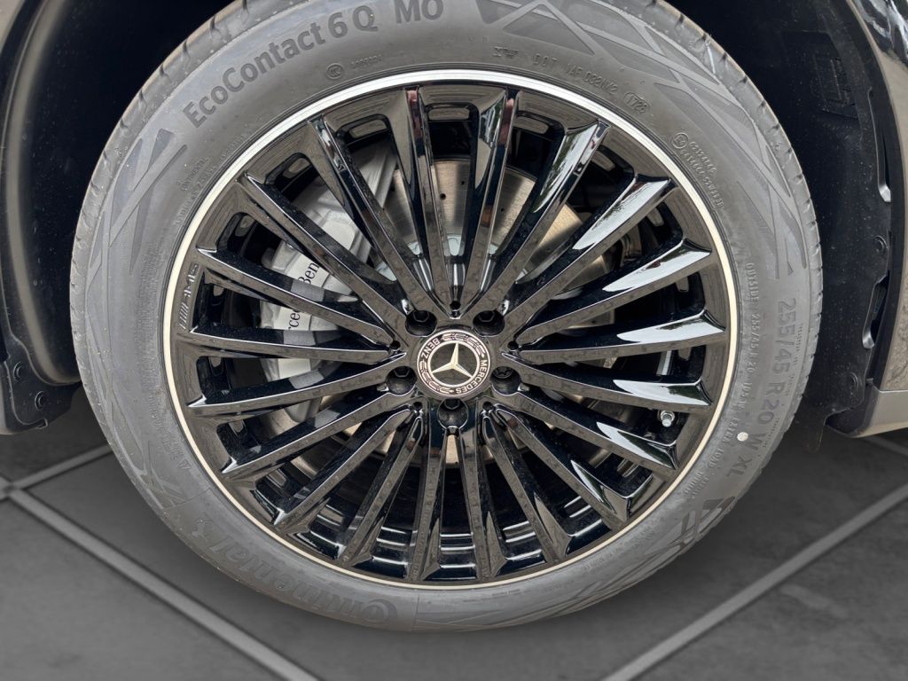 Mercedes-Benz GLC 200 2026 г. Чёрный, пробег 6100 км