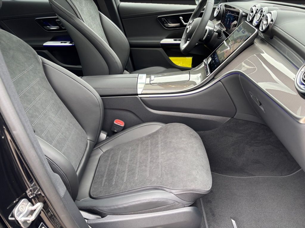Mercedes-Benz GLC 200 2026 г. Чёрный, пробег 6100 км