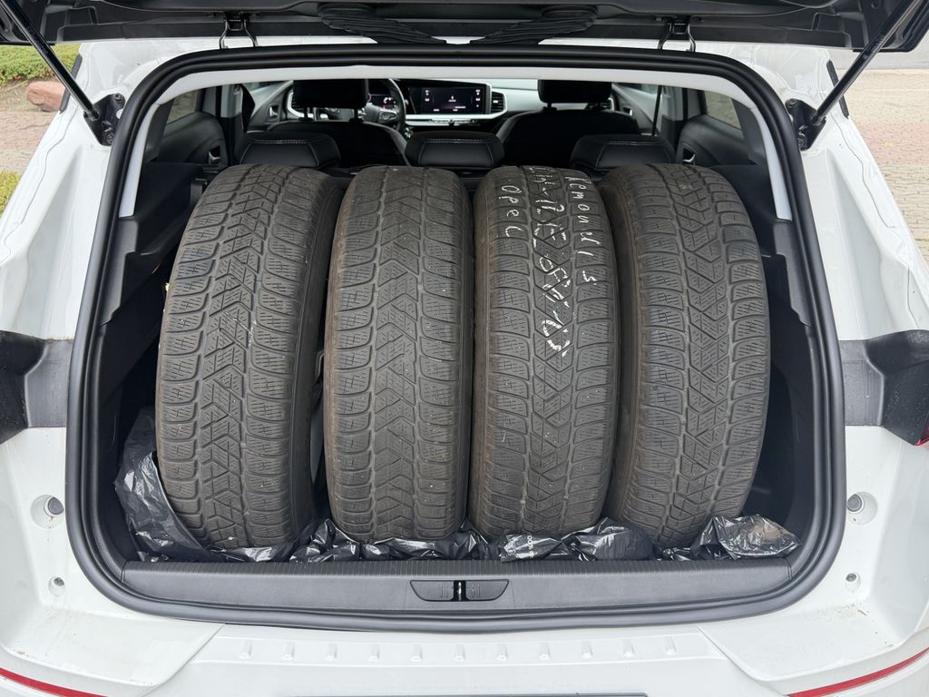 Opel GRANDLAND (X) 2024 г. Белый, пробег 59521 км