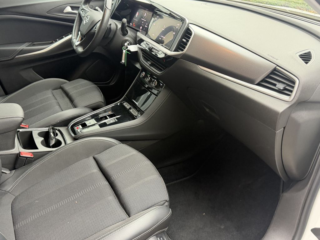 Opel GRANDLAND (X) 2024 г. Белый, пробег 59521 км