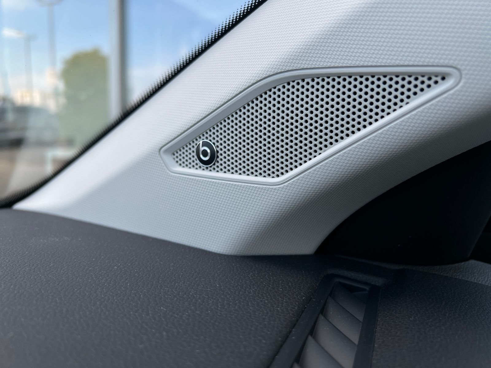 Volkswagen Taigo 2024 г. Чёрный, пробег 20748 км