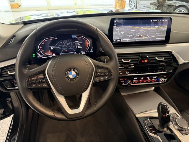 BMW 520 2023 г. Серый, пробег 42897 км