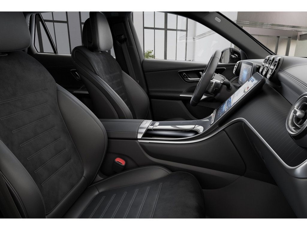 Mercedes-Benz GLC 220 2024 г. Зелёный, пробег 25689 км