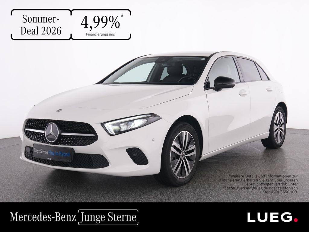 Mercedes-Benz A 250 2022 г. Белый, пробег 33888 км